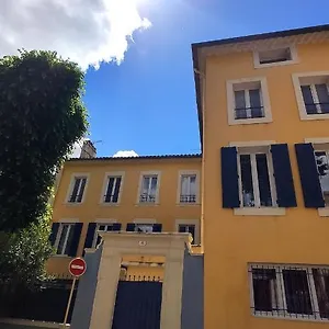 A Deux Pas Du Theatre Orange (Vaucluse)